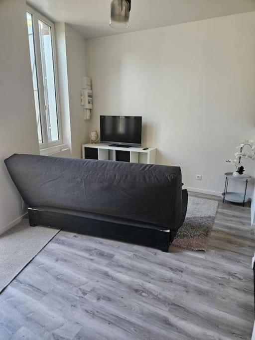 Beautiful F2 Apartment 5 Stops By Train From Paris موريه-سور-لوينغ المظهر الخارجي الصورة